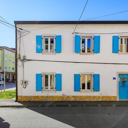 Center House With Apartments Umag Exterior foto
